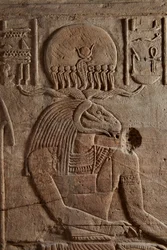 Taharka fáraó által emelt szentély domborműve az általa épített Amun-templom udvarában a núbiai Kawában, a 25. dinasztia késői időszakában, Kr.e. 690-64. 107896 homokkő részlet